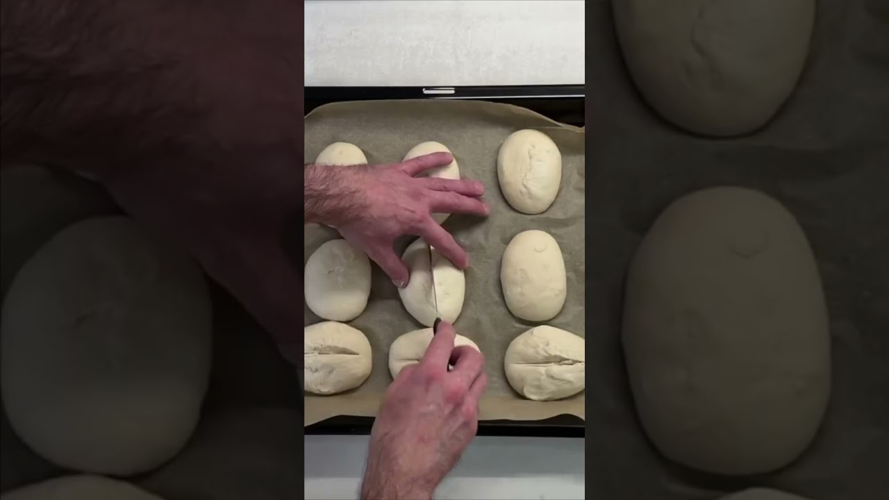 Perfekte Br&ouml;tchen selber backen. Bake your own perfect rolls. #shorts #brot #backen #baking #bread
