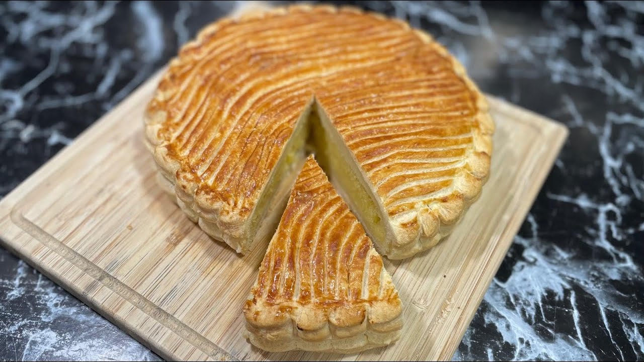 Voici comment réussir la célèbre galette des rois à la crème d’amande 👑