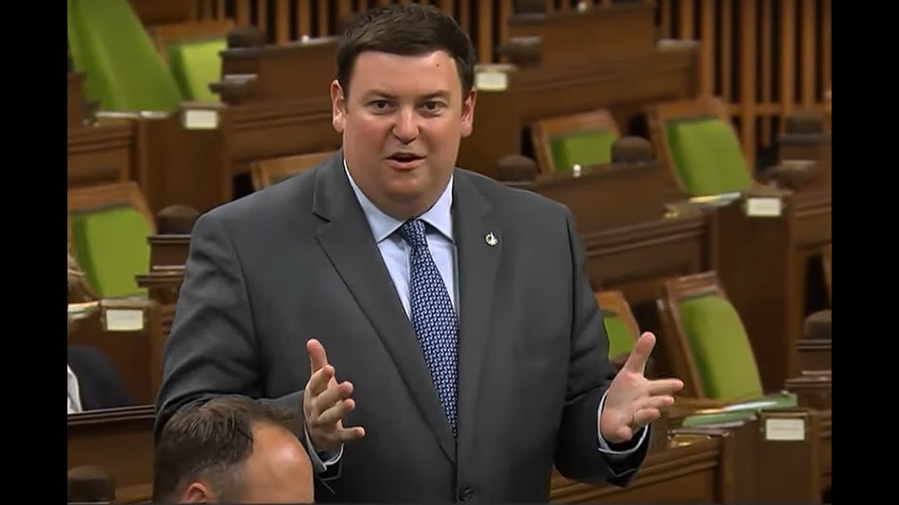 Andrew Lawton embarrasses Public Safety Minister in firearms debate
