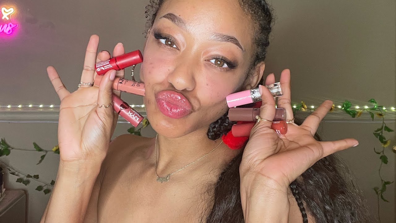 ASMR | Lipgloss/Lipstick Application 💋 [kisses, mouth sounds]