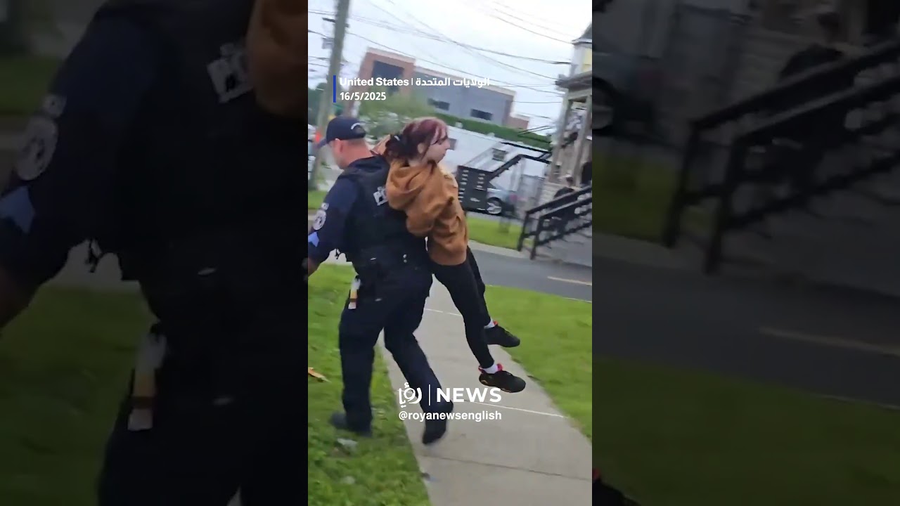 Woman arrested, carried out like a backpack by officers #shortsvideo