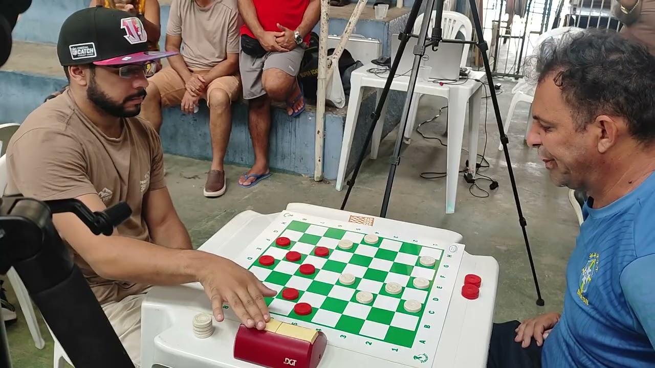 VINÍCIUS DAMIR X IZAC
