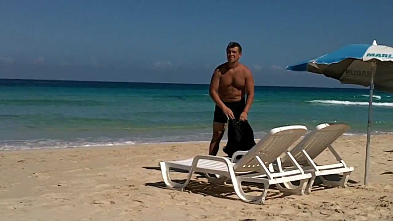 PLAYAS DEL ESTE (HOTEL TROPICOCO), HABANA CUBA (NOV 2011) 1