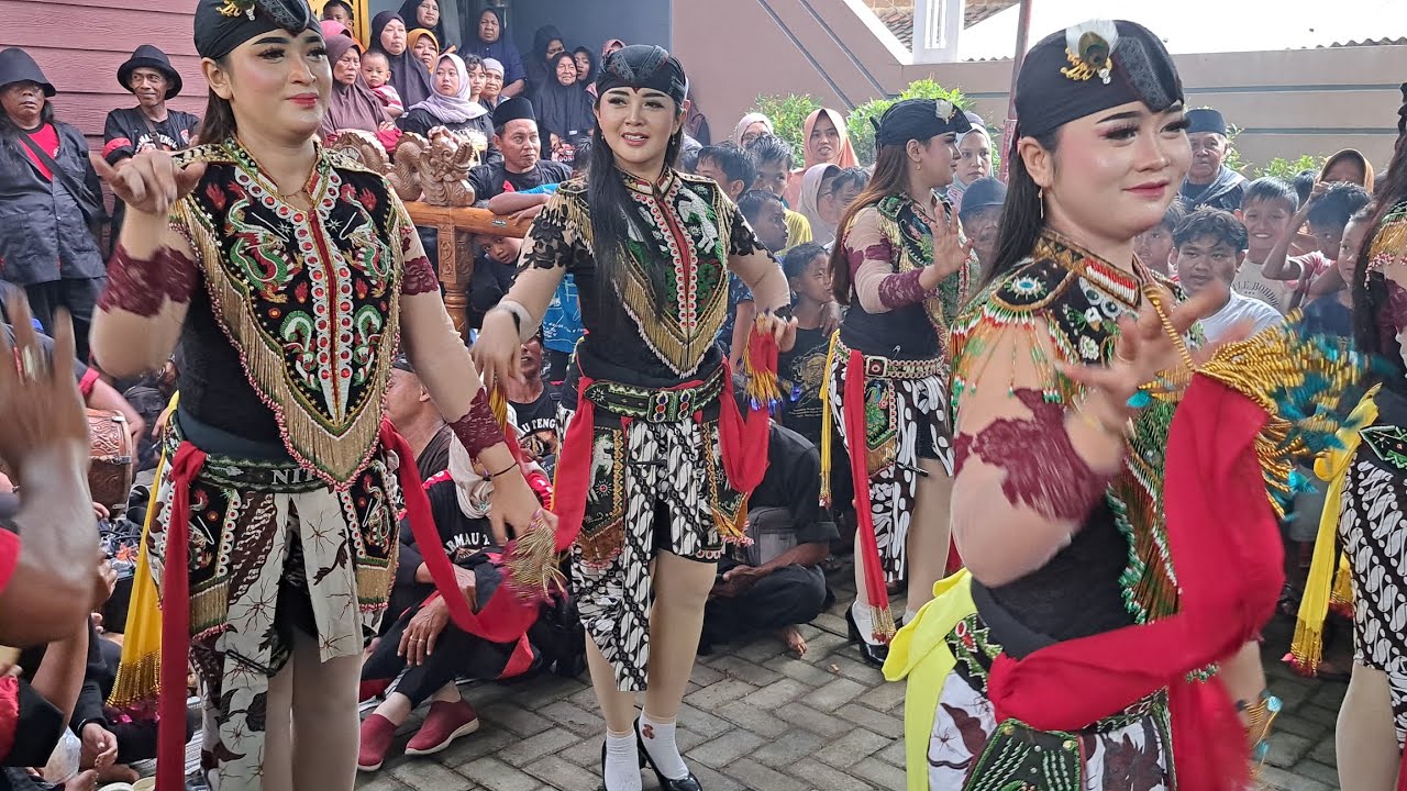 MANTAP BANGET EGOLANE JATHILAN OBYOG REOG HARIMAU TENGGARA