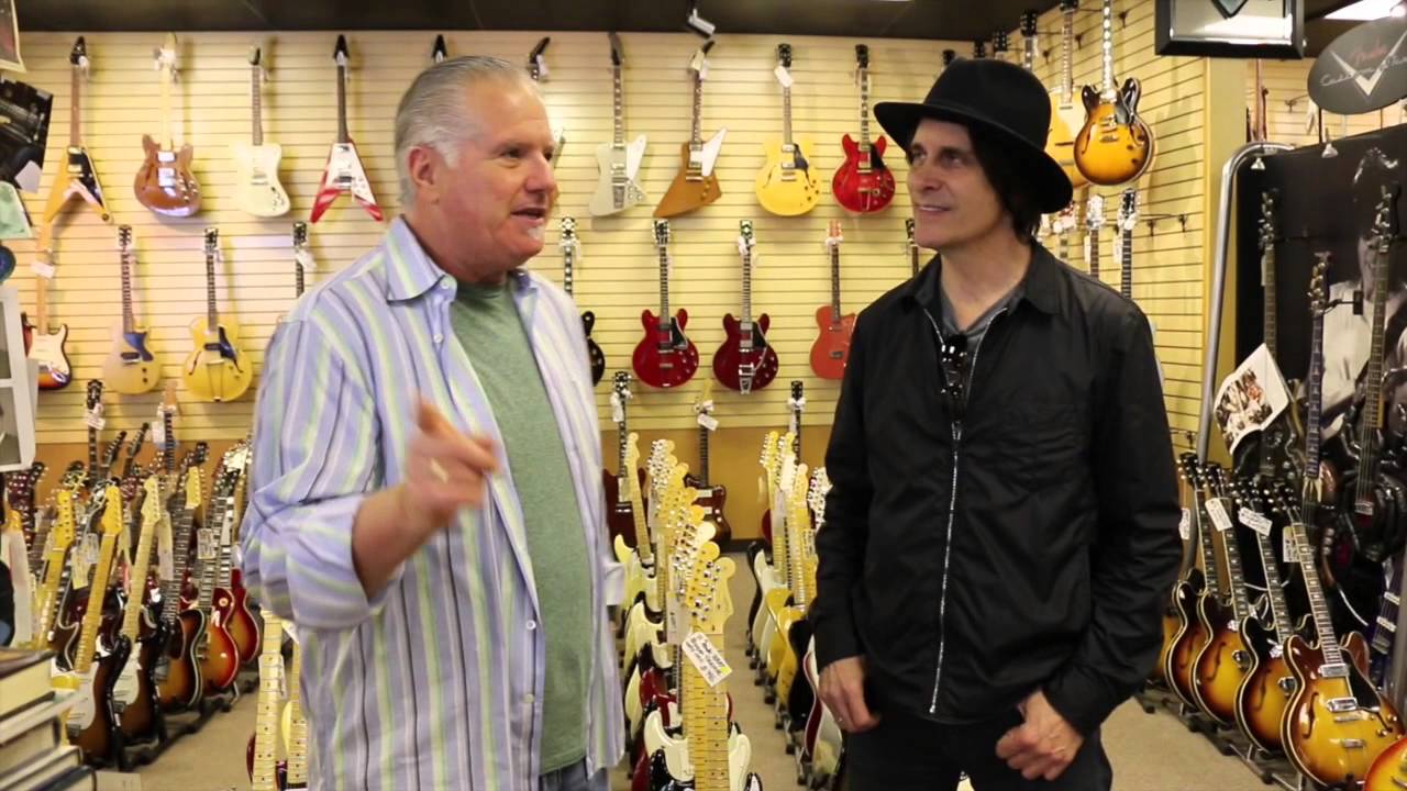 Rusty Anderson stops by Norman's Rare Guitars