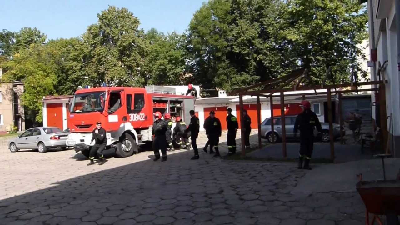 JRG-8 Łódź: Wyjazd alarmowy sekcji ratownictwa technicznego widziany od środka