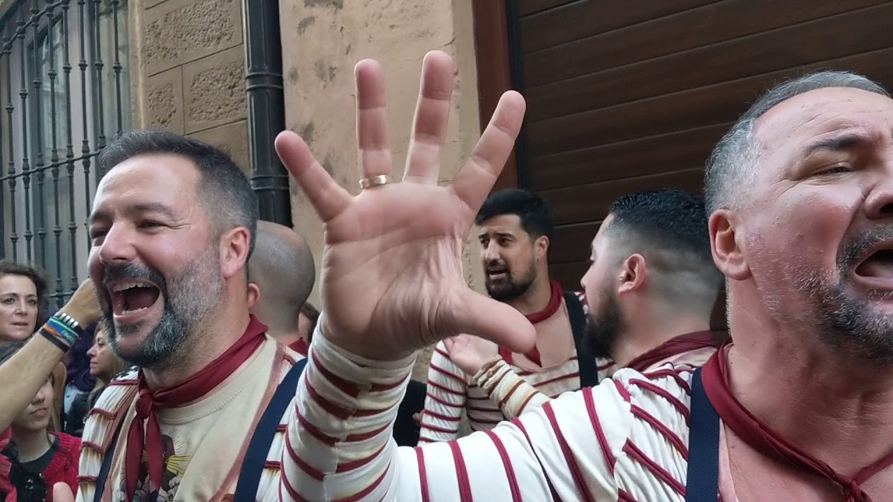 Comparsa Los Luceros en la calle - Final popurrí