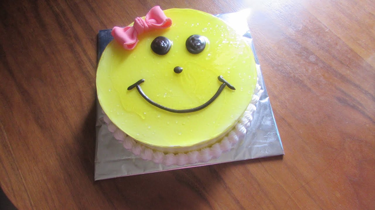 SMILEY CAKE - Black Forest Cake for Children, Birthday Cake Recipe for Girls [Hindi]