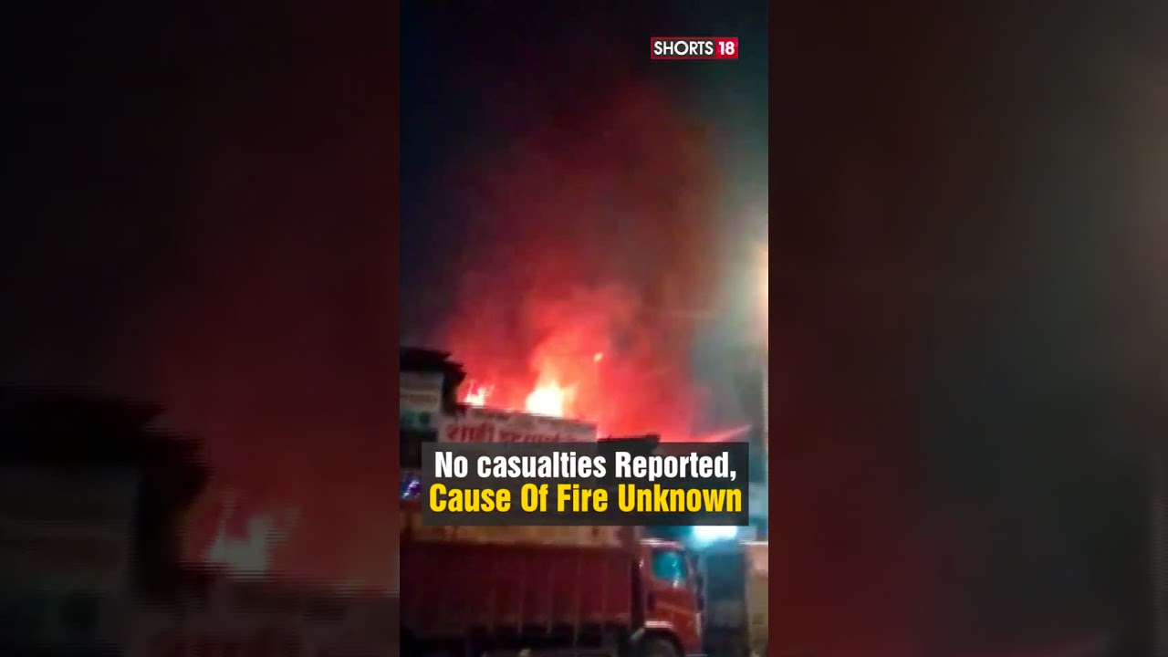 WATCH: A Scrap Warehouse In Kurla Region Caught Fire | No Casualties Reported | N18S | #viral