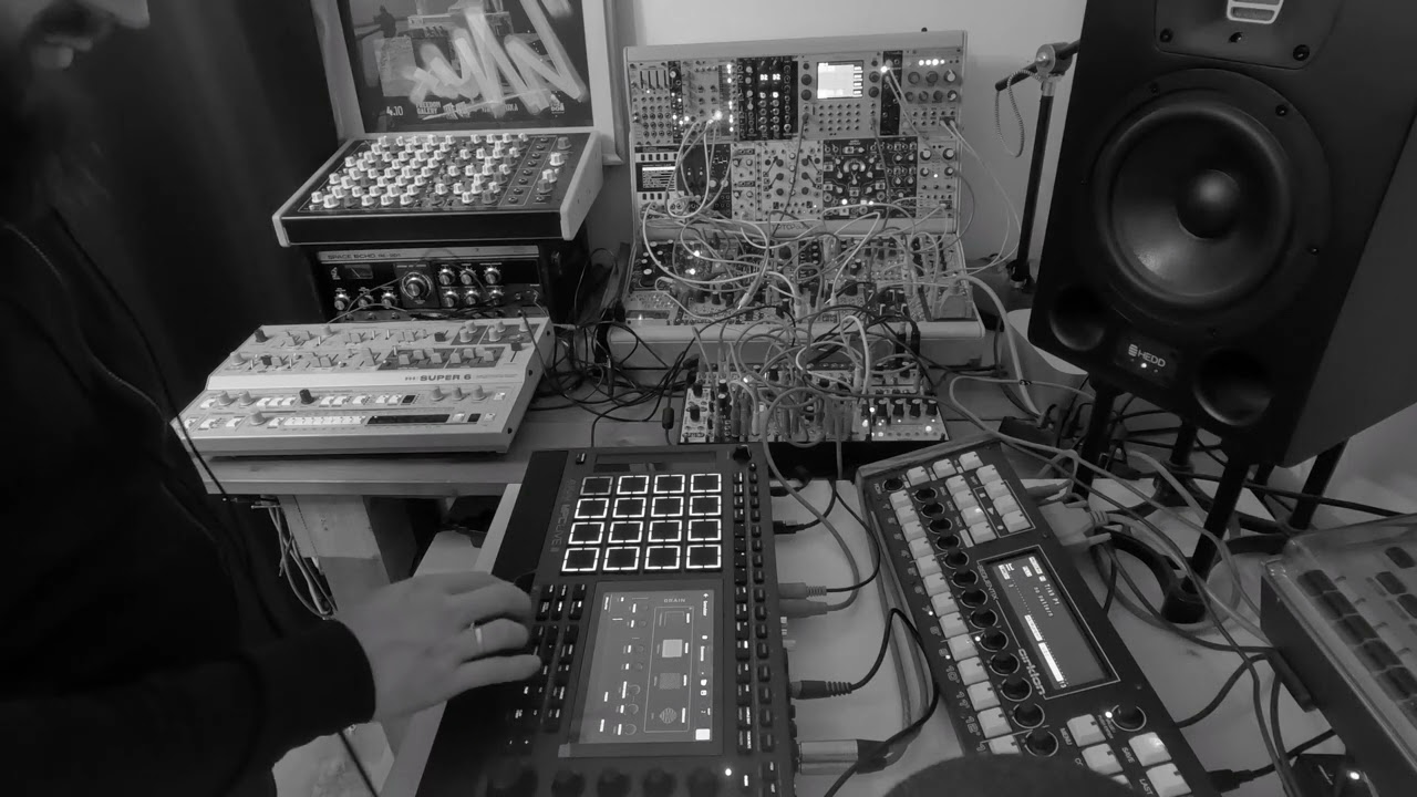 Jamuary 2026 Day 5 - Akai MPC Live III UDO Super 6 and Yamaha CS live Jam.