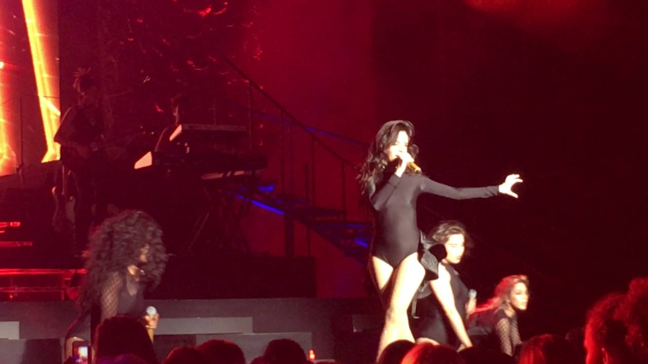All in my Head (Flex) - Fifth Harmony (Live 7/27 Tour Boston)