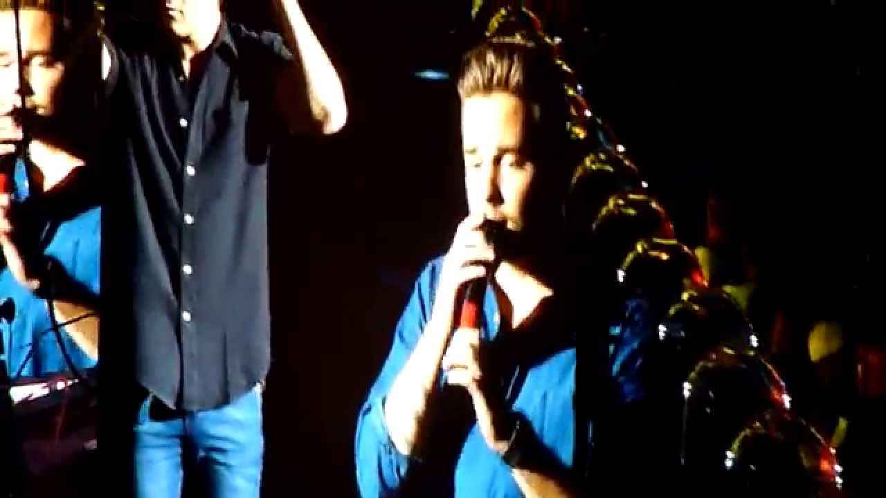 HD - One Direction - One Thing (live) TZ7 @ Wien, Vienna,  Austria OTRA 2015