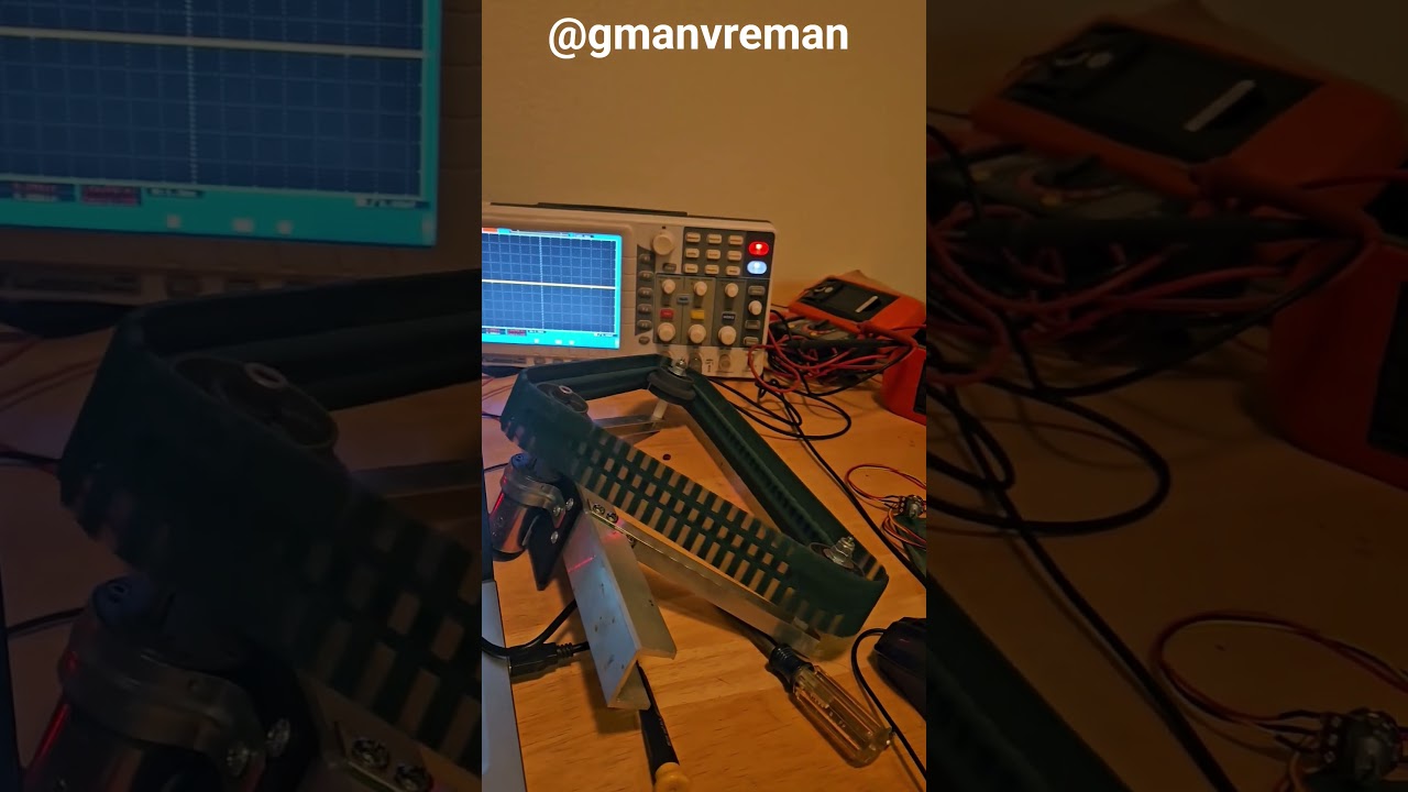 WALL·E Comes to Life 🤖⚙️ | Engineering Tracks Project | Only in America 🇺🇸 🎵  ‎⁨@gmanvreman⁩ 