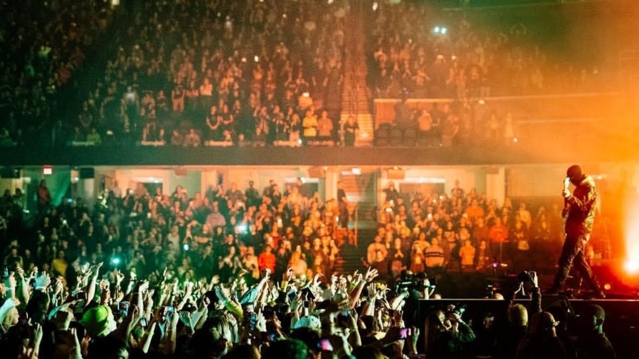 Jumpsuit live from Bologna. The Bandito Tour 2019 - TwentyOnePilots