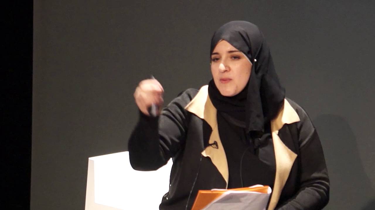 “MÁS ALLÁ DEL FEMINISMO ISLÁMICO: HACIA UN PENSAMIENTO ISLÁMICO DECOLONIAL” per Sirin Aldbi Sibai