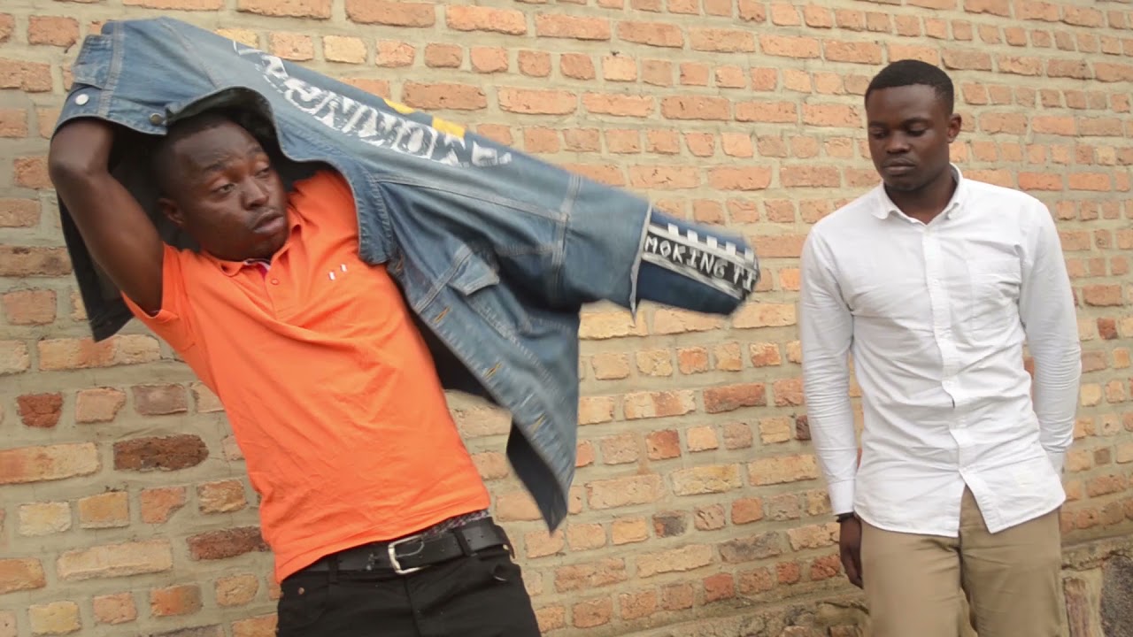 Mbega ibibaye kubanyeshuri batorotse!!! gusa animateur nawe ni umuryi kbsa     amatsiko comedy Part1
