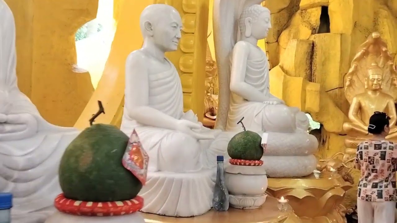 Đi chùa ngày rằm tháng giêng, chùa Kỳ Quang 2, ở Gò vấp . Cảm ơn mọi người đã xem và like.