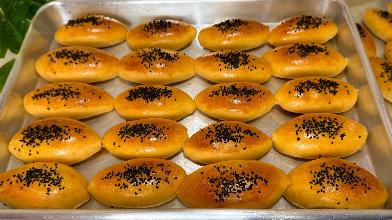 بوريك الأفران بالجبنه🥐بدقيق ومايه بس بدون حليب ولا بيض ولا زبده ‼️ينفع للفطار والعشاء والمدارس‼️