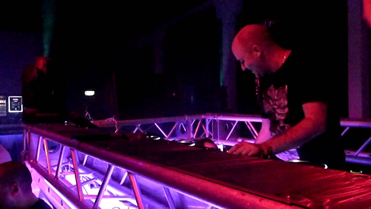Aly & Fila @ the FSOE Night NL 19-11-2011 playing Burned with Desire