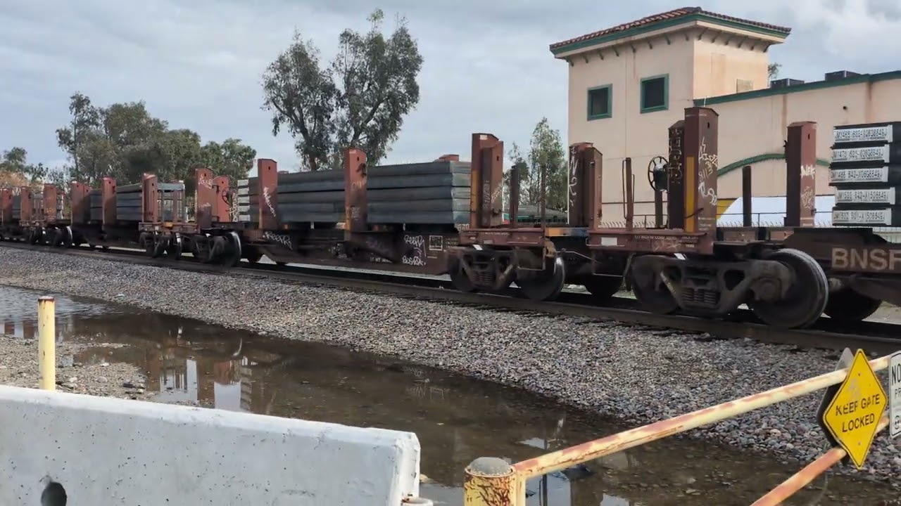 (RARE) BNSF inbound slab train running in daylight