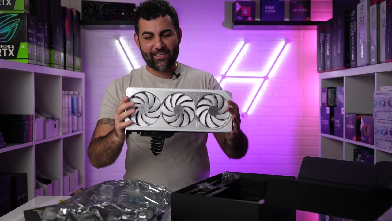 GIGABYTE RTX 4080 SUPER AERO OC | Future-Proof Gaming | Wired Hardware