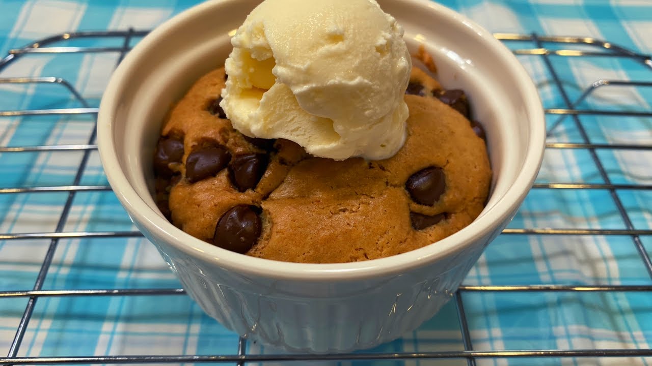 Deep Dish Chocolate Chip Cookie For ONE!