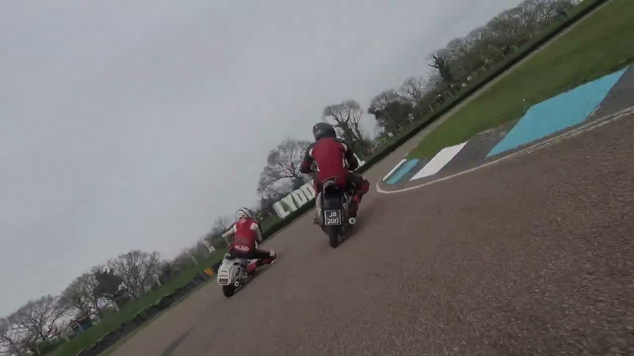Bsso Scooter Racing Lydden Hill 12/4/2025