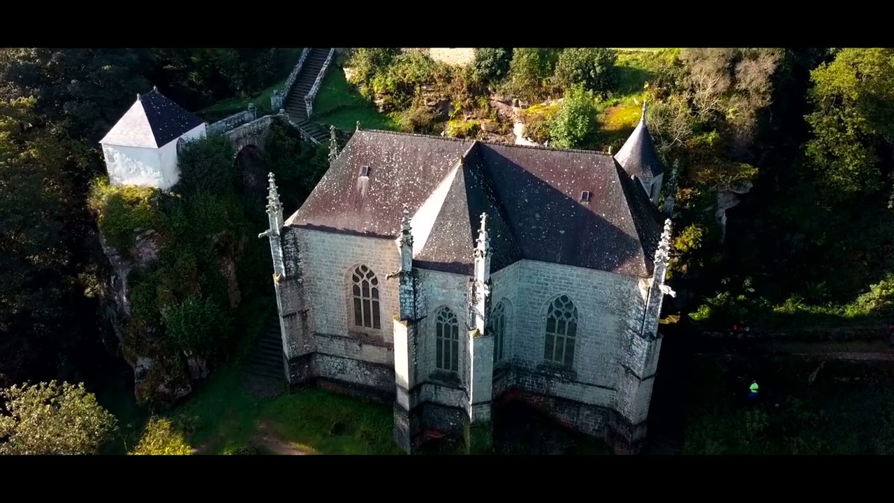 BREIZHZENITUDE, Le Faouët la chapelle Sainte-Barbe, La Bretagne vue du ciel