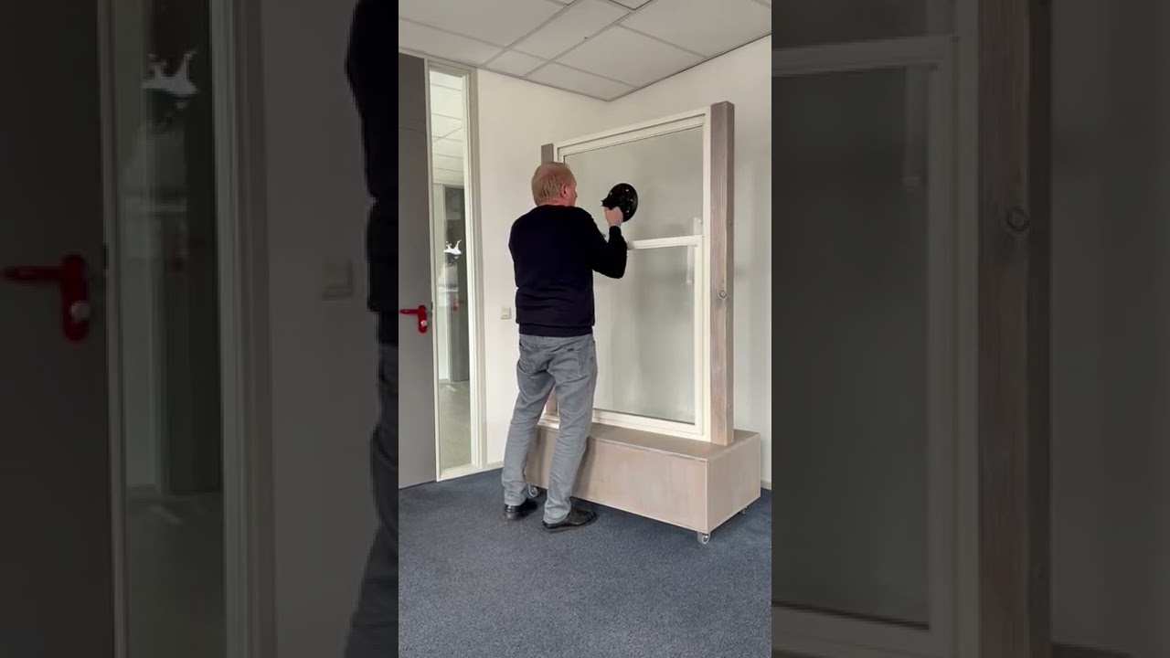 Duraview 8000 vertikaal schuivend voorzetraam ( achterzetraam ) met uitneembare ramen