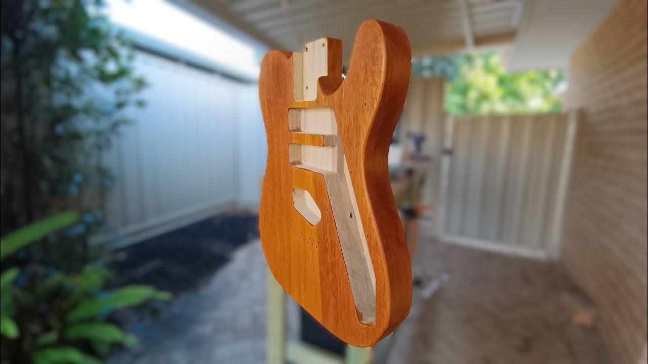 Röö guitars #004 - body part 4 (finish prep and staining)