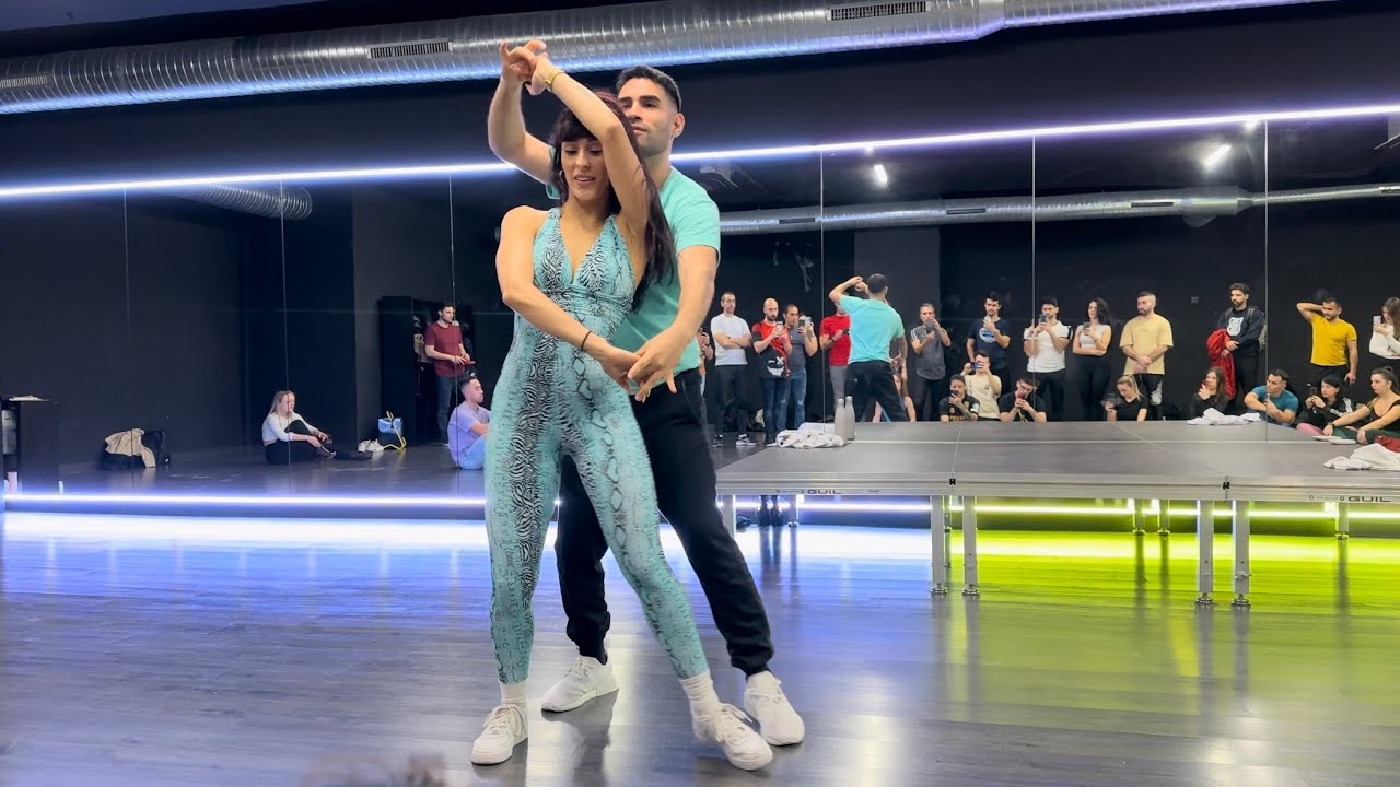 Marco y Sara BACHATA DANCERS Esencia Studio Madrid ✨🕺💃🏻❤️🔥