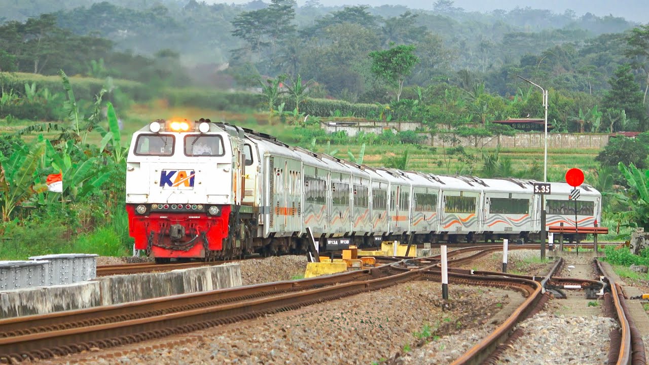KERETA API PANJANG‼️ MENEMUKAN 26 KERETA API DI PERLINTASAN STASIUN DAN TIKUNGAN