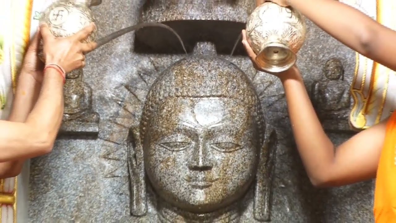 श्री 1008 चन्द्रप्रभु भगवान अभिषेक शांति धारा श्री दिगम्बर जैन सिद्ध क्षेत्र सोनागिर 09 फरवरी 2026