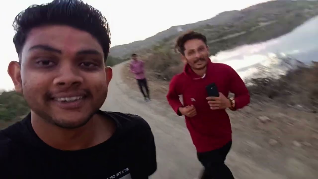ગામડામાં running Day 4 mini vlog. અમે દોડીને ગયા શ્રી કૃષ્ણ ના મંદિરે 🚩. Jay Dwarkadhish 🚩#running 