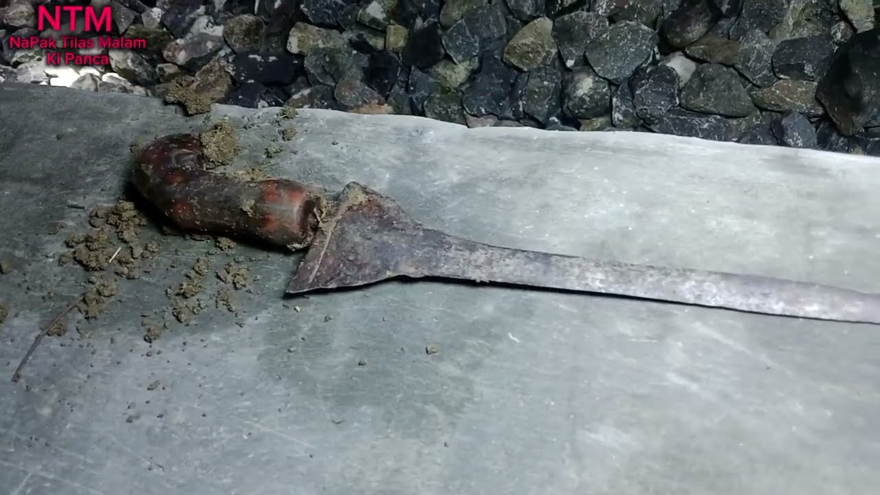 PUSAKA KERIS BROJOL DAN MUSTIKA GIOK PUTIH SALJU#duniaghoib #hororterbaru2026 #misteri