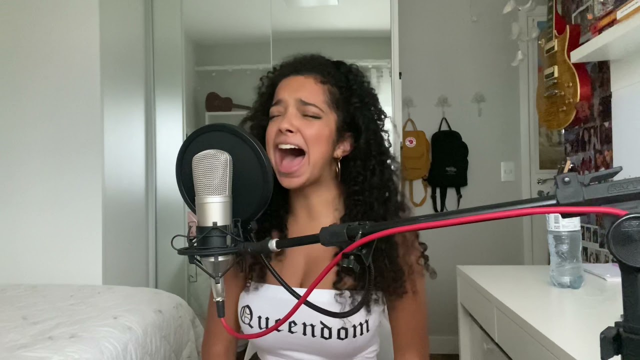 Easy on me - Adele (cover by Laura Castro)