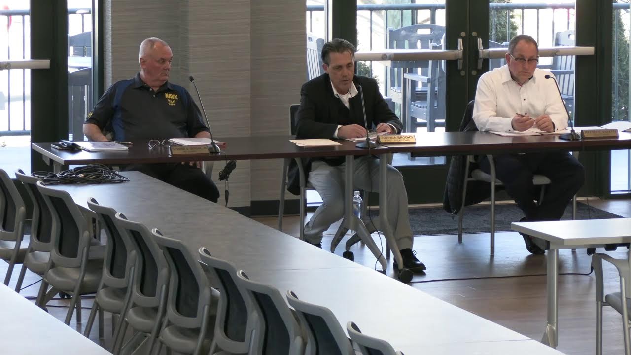 Прямая трансляция: Собрание жителей города Брэнфорд