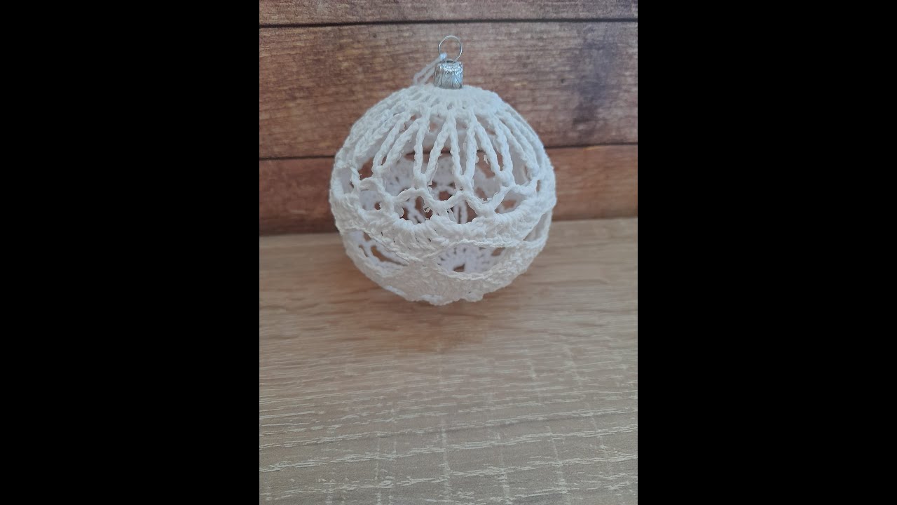 Bombka nr 2 o średnicy 7cm @Szydełko  Gabi