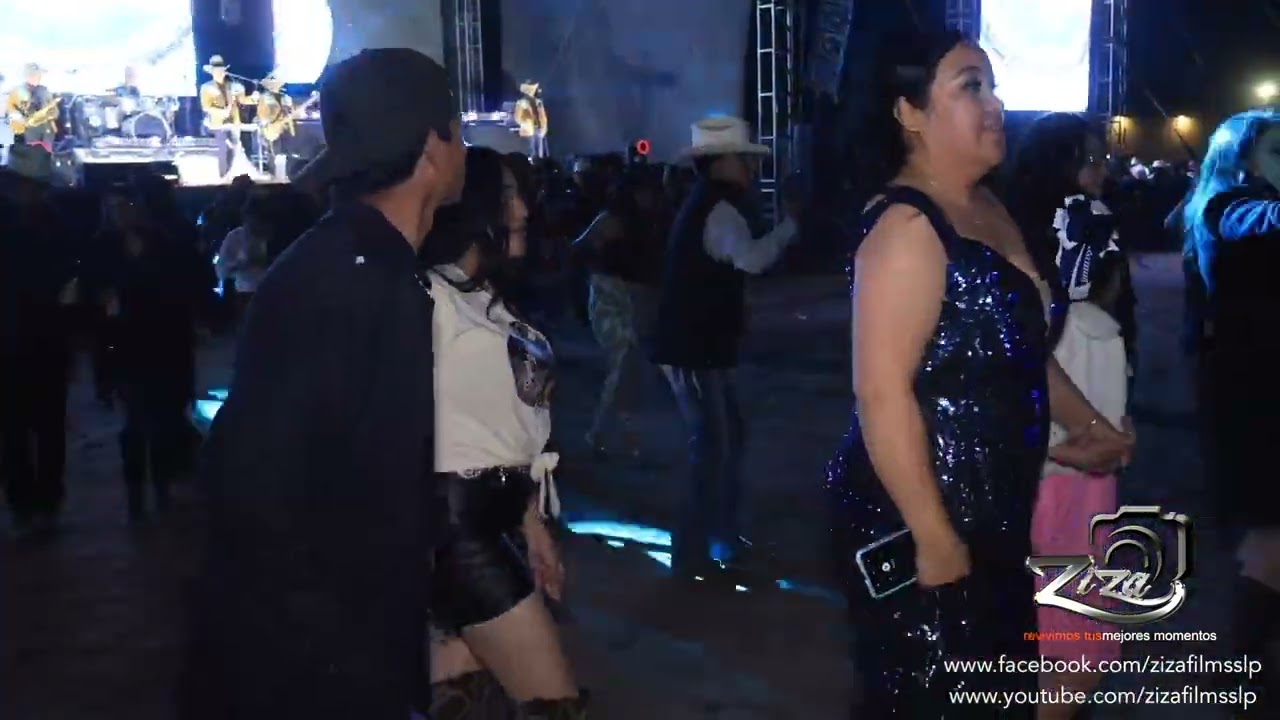 Grupo Legitimo en vivo desde Pardo, Villa de Reyes en los XV Años de Maya (completo)