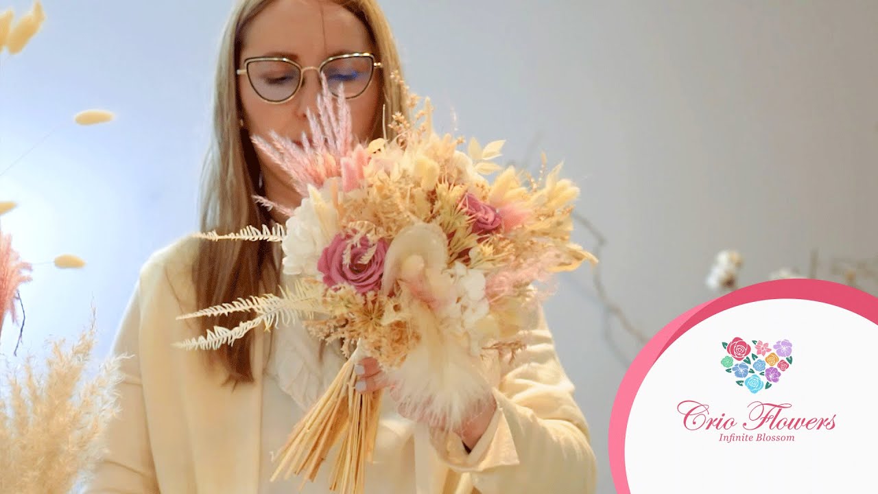 Cum sa creezi un buchet de flori pentru nunta cu flori si plante criogenate sau uscate | Tutorial