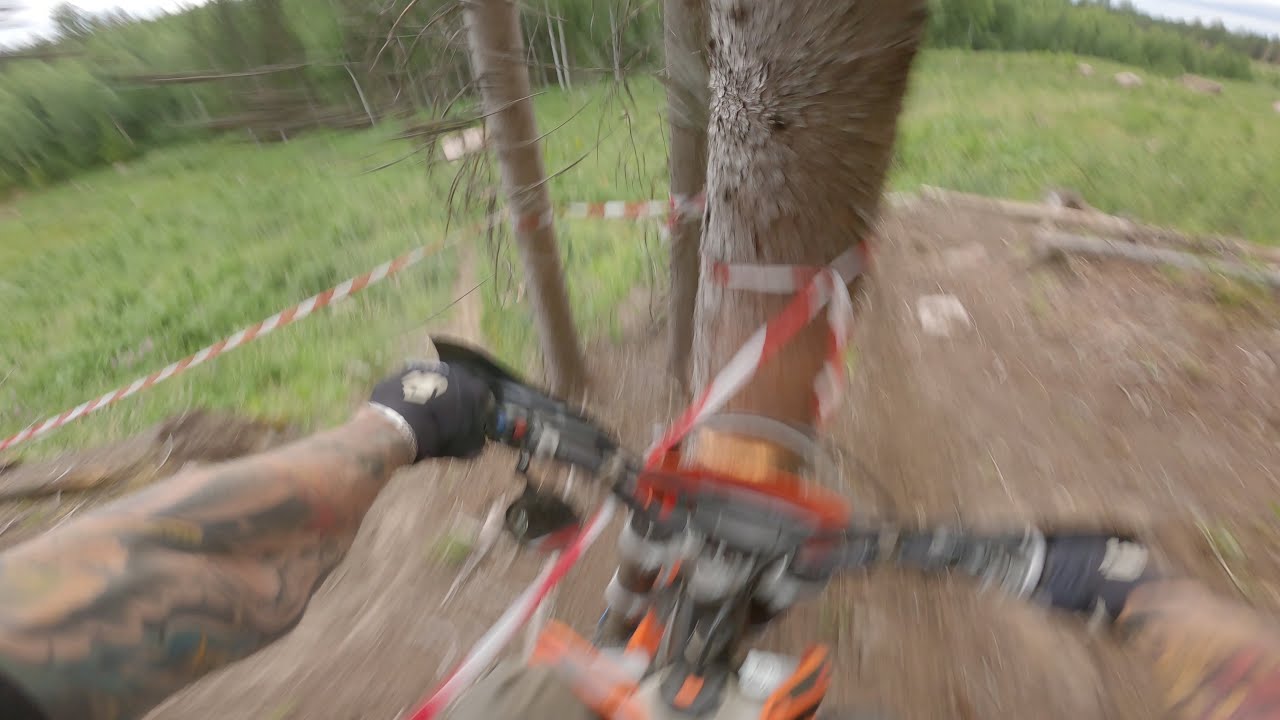 SUPERMOTO IDIOTS TRY OUT HARD ENDURO (GOT KNOCKED OUT)