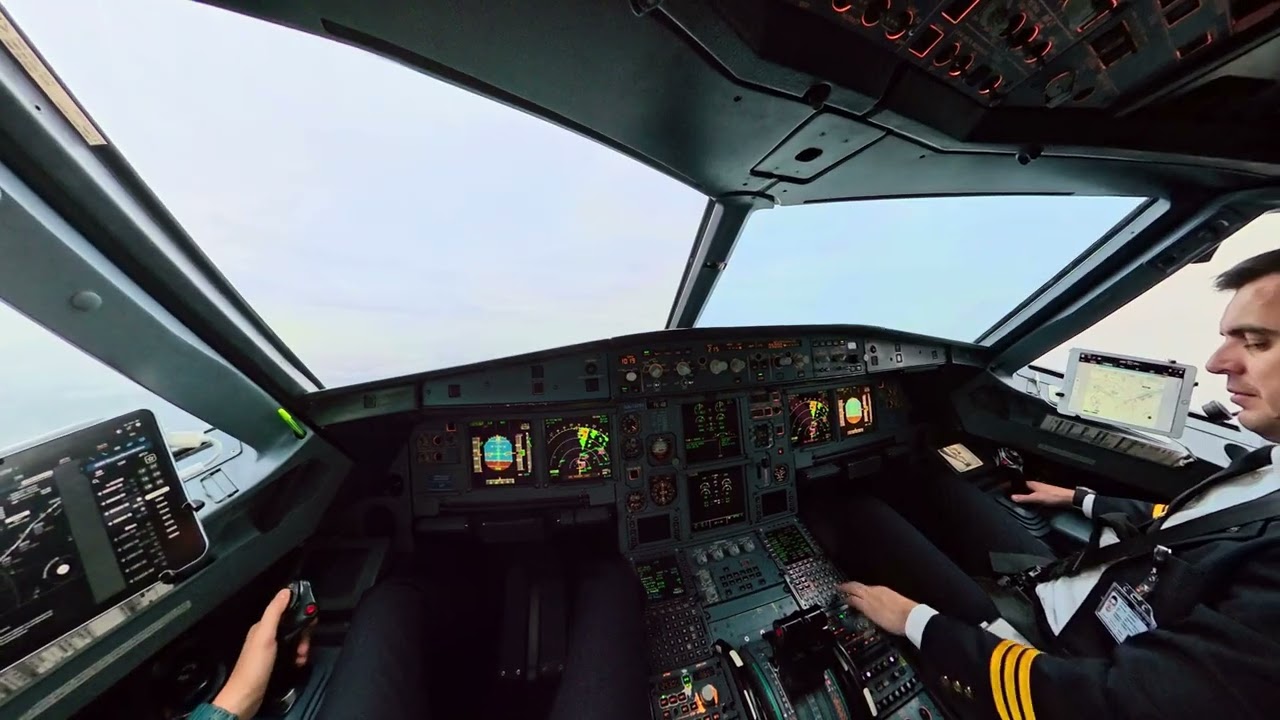 A321 TAKEOFF COCKPIT VIEW: Moscow to Istanbul | Real Pilot