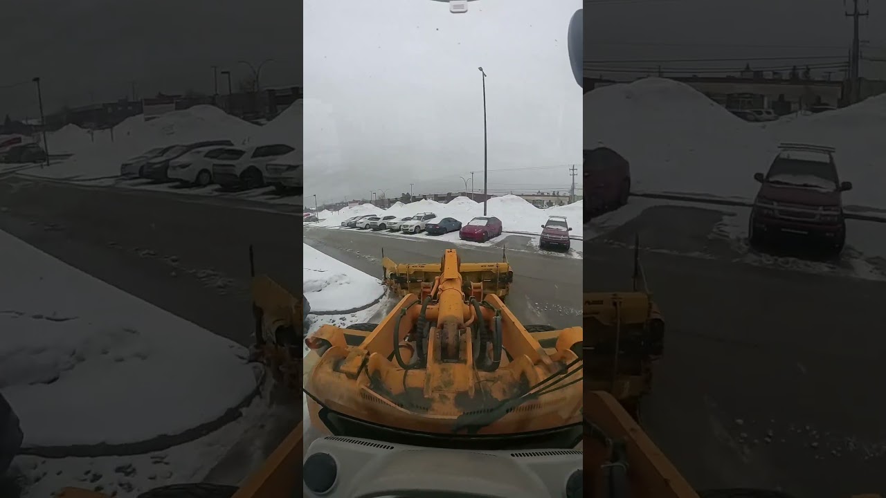 This blade makes cleaning too easy #snowcontractor #snow