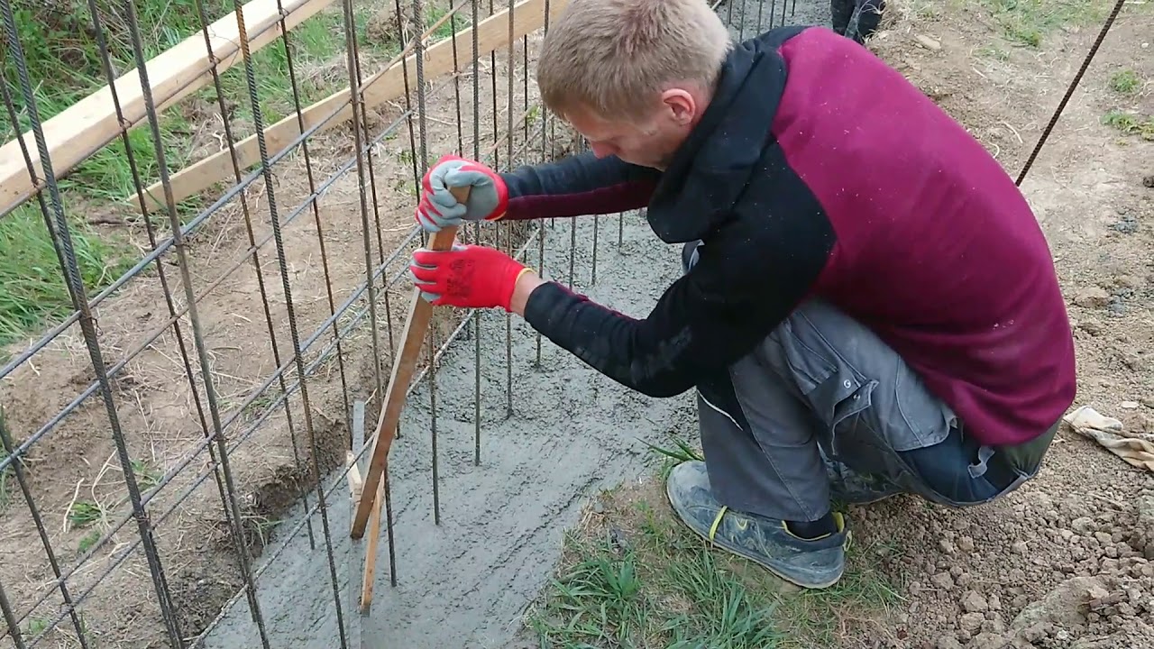 Turnare beton. Talpa Zid de sprijin, fundație gard. Video integral 2/2