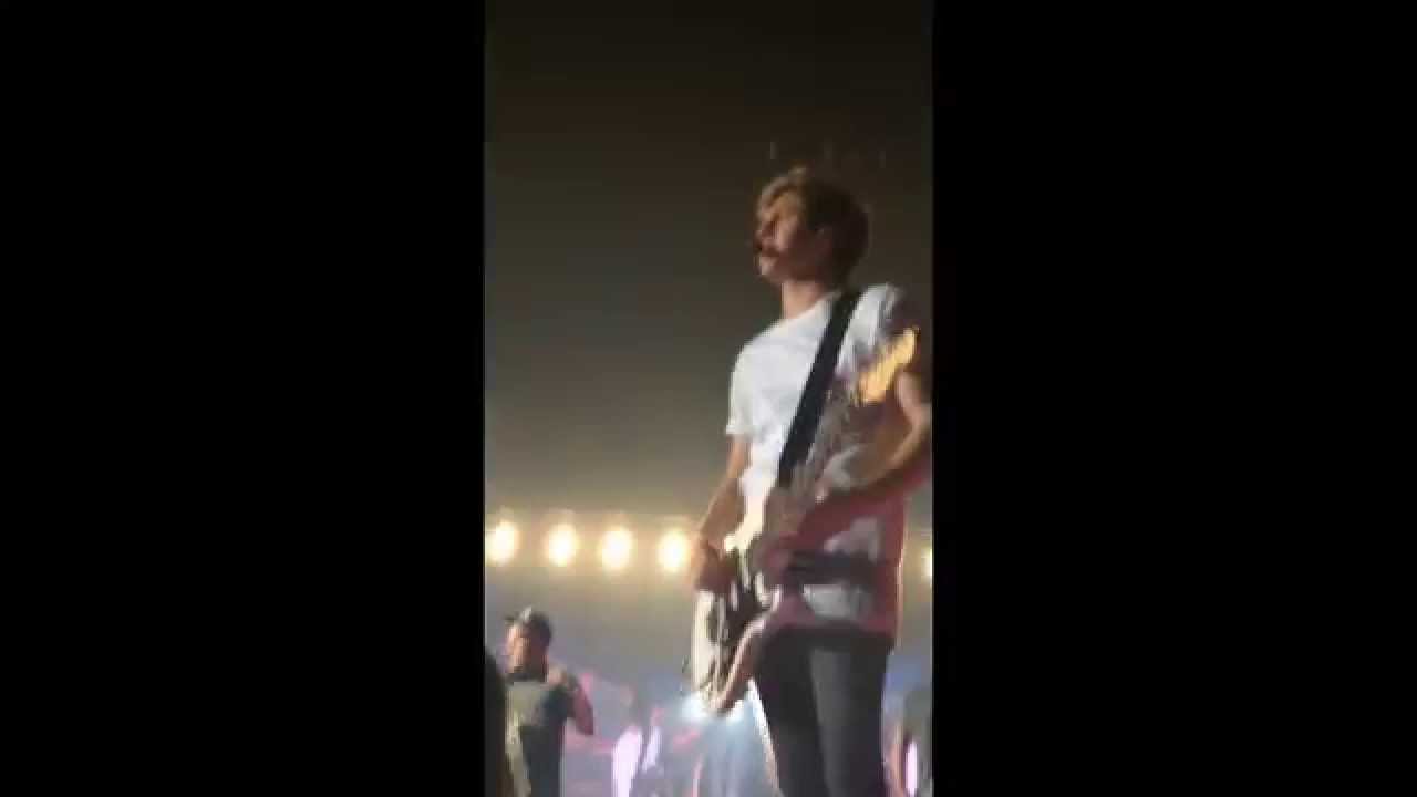 One Direction - Niall & Harry's Speeches/Best Song Ever - WWA Dallas 8/24/14
