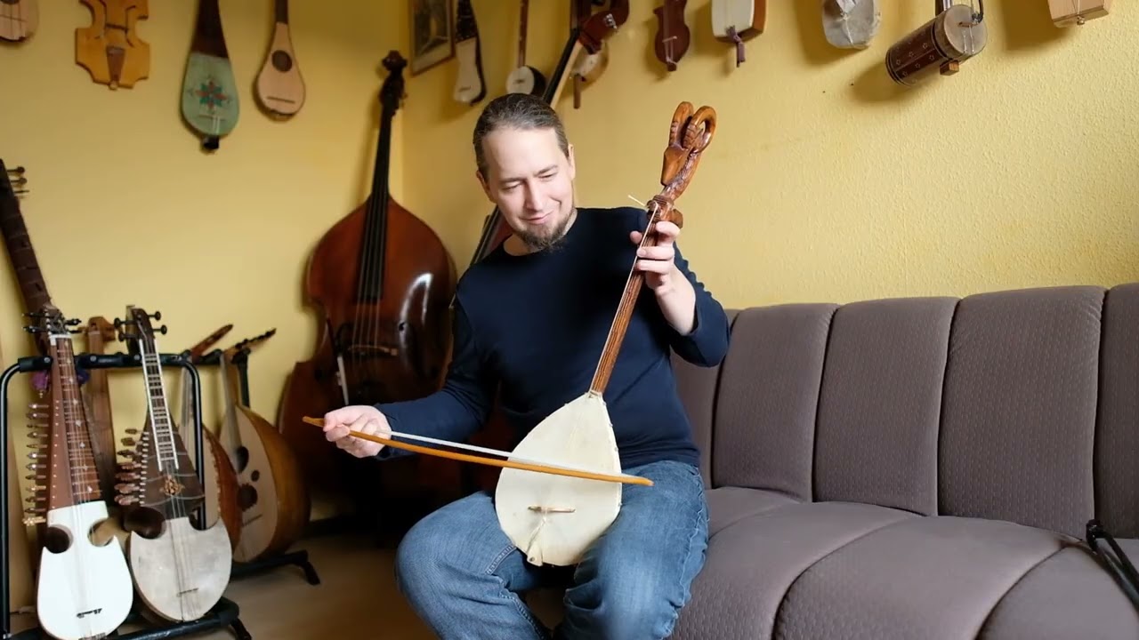 Gusle / Lahuta / Гусле