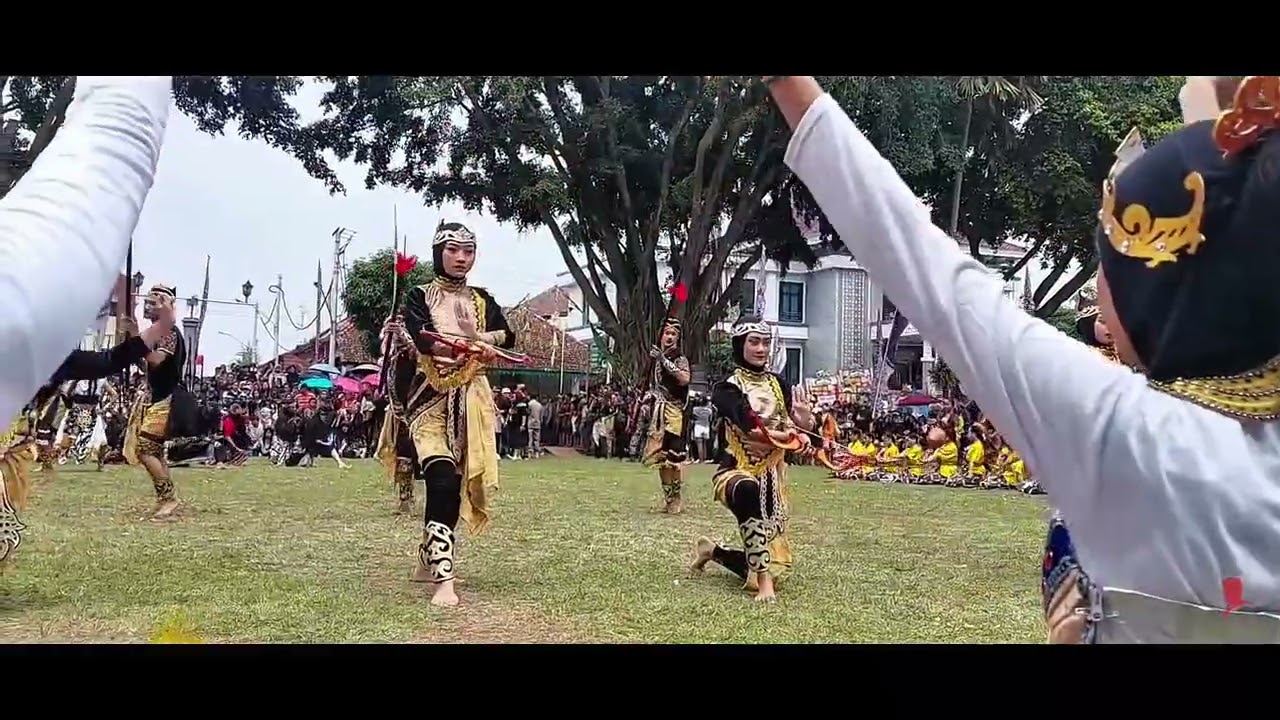 SMP NEGERI 3 MAGELANG - DOKUMENTER KEARIFAN LOKAL - GREBEG GETHUK - KELOMPOK 01 9D