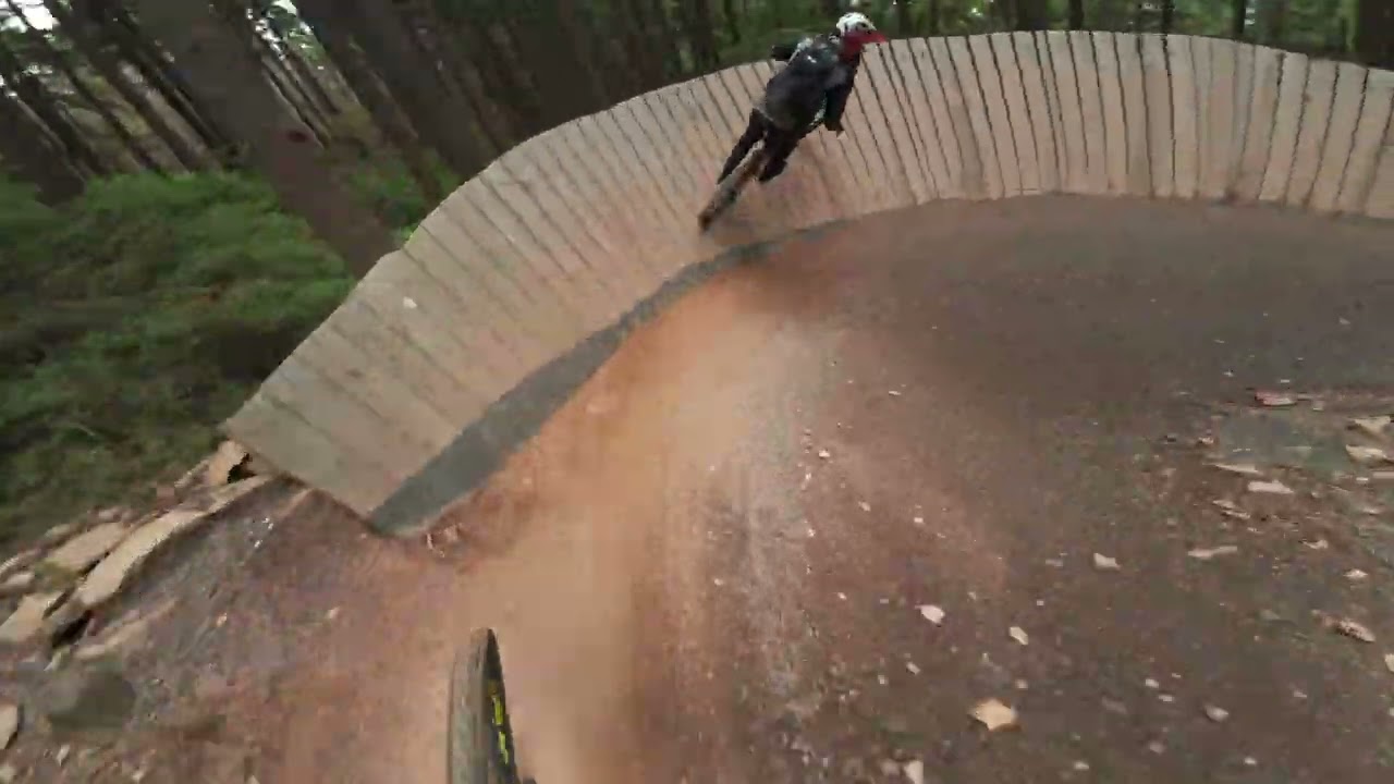 Followcam auf der Baron im Trailpark Klinovec