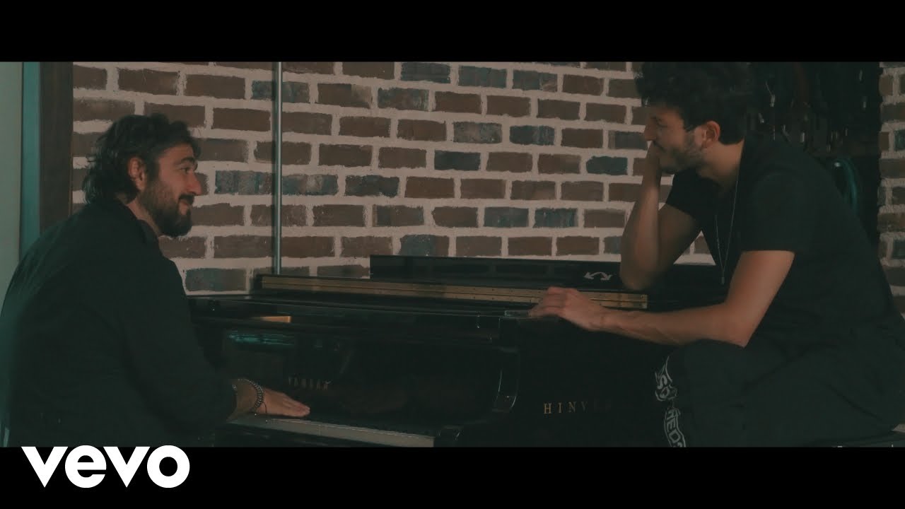 Antonio Orozco, Sebastián Yatra - Entre Sobras Y Sobras Me Faltas (Making Of)