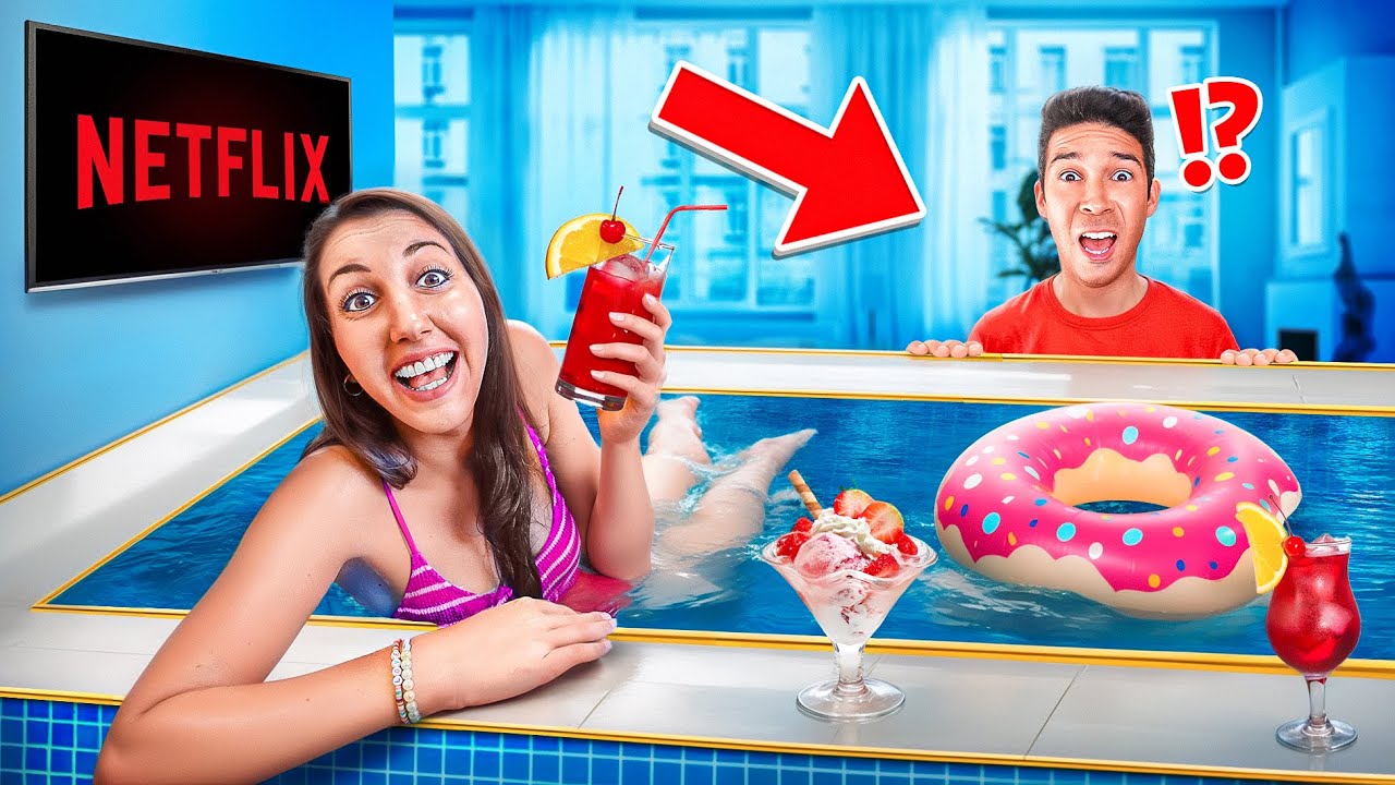 HO COSTRUITO UNA PISCINA GIGANTE SEGRETA DENTRO CASA NOSTRA E IL DOTTOR TIMOTI NON LO SA! *nascosta*